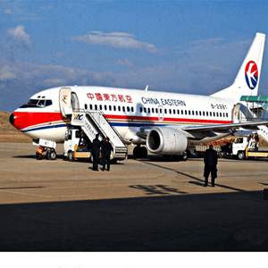哈尔滨机场空运航空快运业稳步发展的原因是什么？